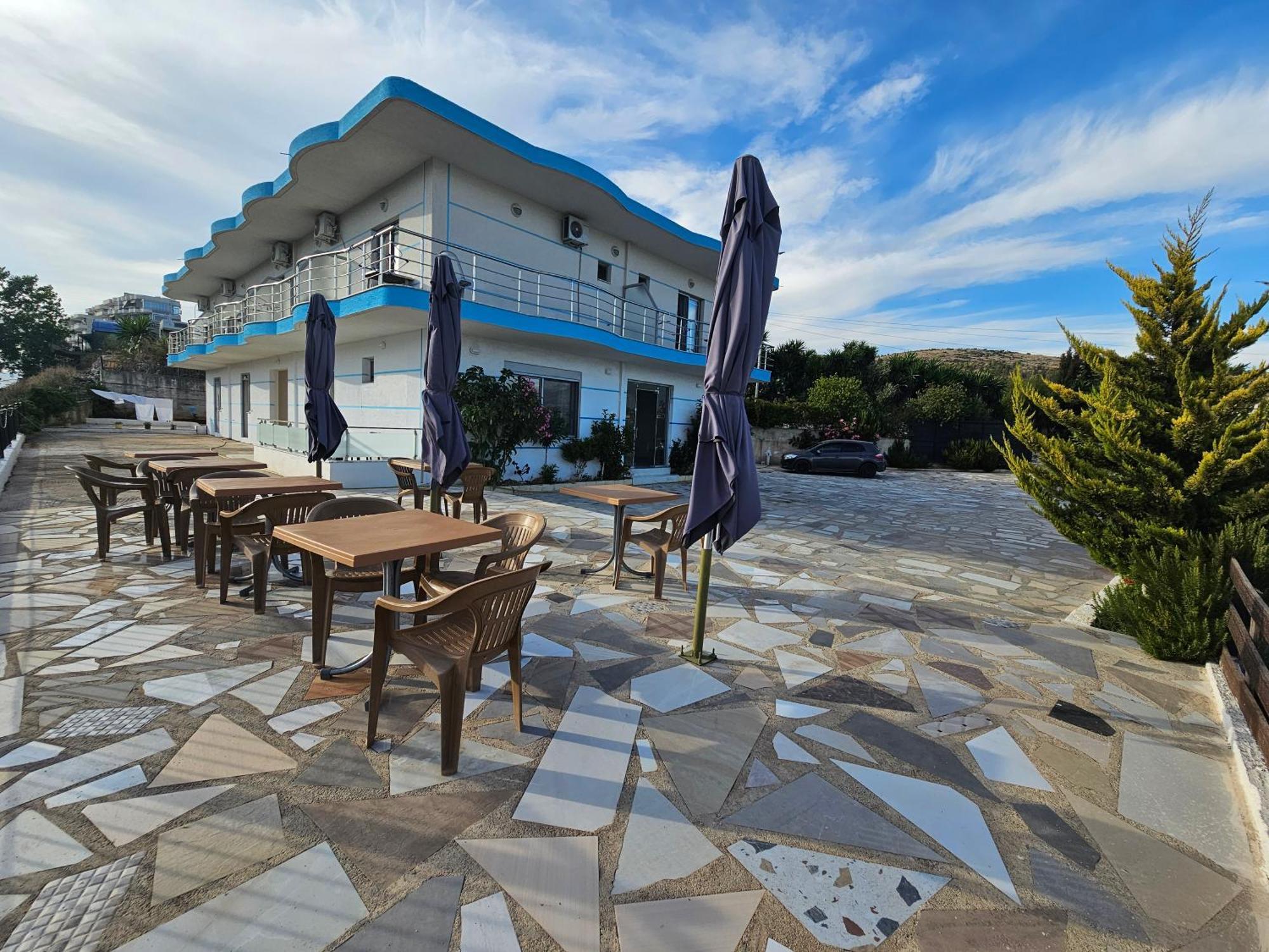 Irini Hotel 3*