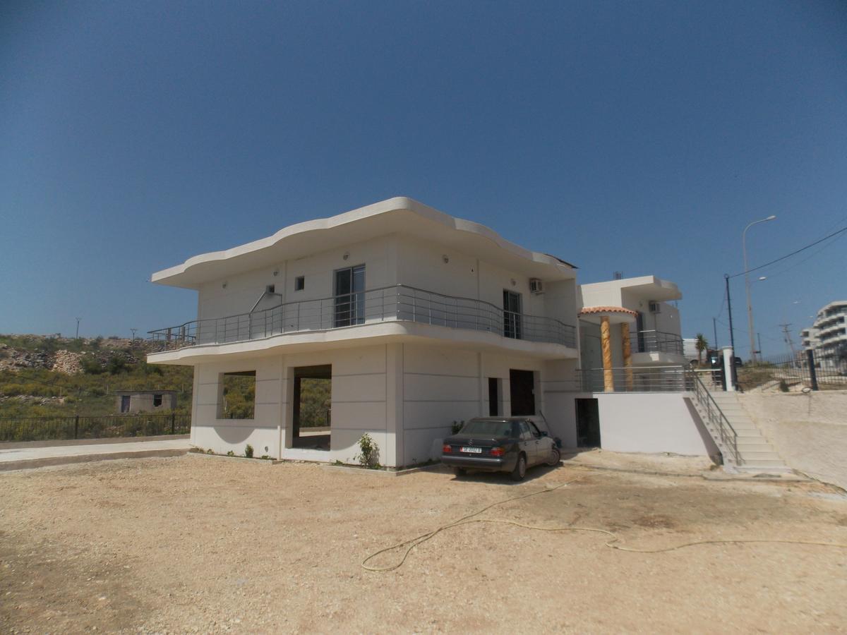 Irini 3* Sarandë
